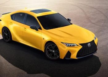 lexus v8 motorlu ıs 500