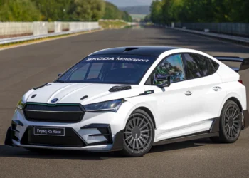 skoda enyaq rs race