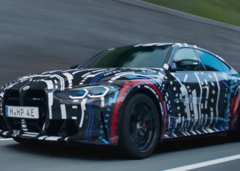 yeni nesil bmw m4 elektrikli