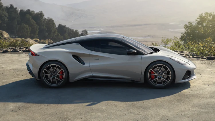 lotus emira turbo se