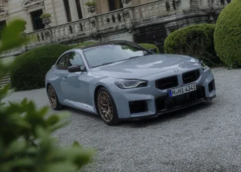 yeni bmw m2 cs