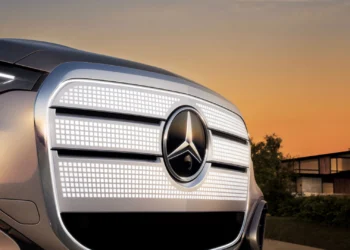 mercedes-benz yeni ön ızgara